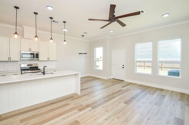 848 Lucky Street, Houston, TX 77088