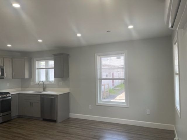 129 Pleasant Street 2, Weymouth, MA 02190