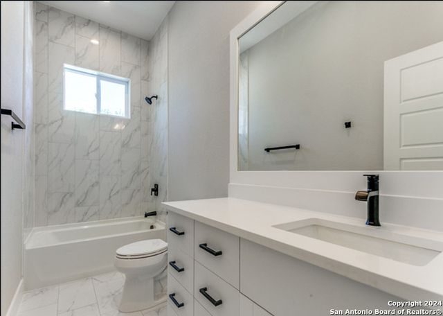 1618 W Lawndale Dr Unit 12, San Antonio, TX 78209