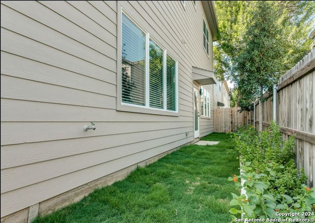 1618 W Lawndale Dr Unit 12, San Antonio, TX 78209