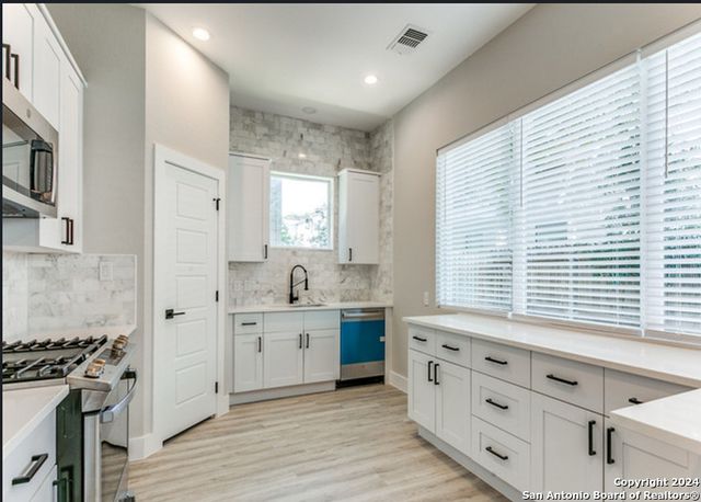 1618 W Lawndale Dr Unit 12, San Antonio, TX 78209