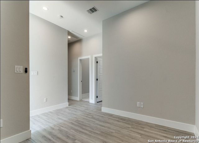 1618 W Lawndale Dr Unit 12, San Antonio, TX 78209