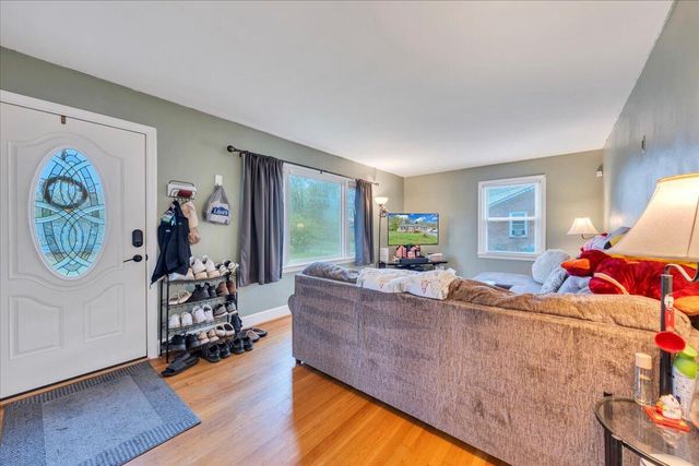 1944 Burma RD, Salem, VA 24153