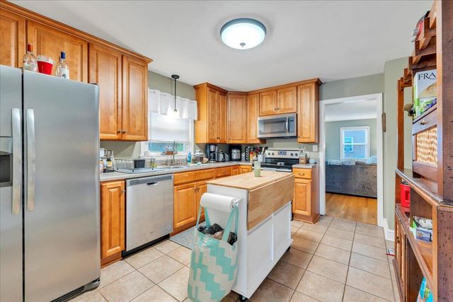 1944 Burma RD, Salem, VA 24153