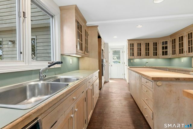 7 Channel Avenue, Norwalk, CT 06854