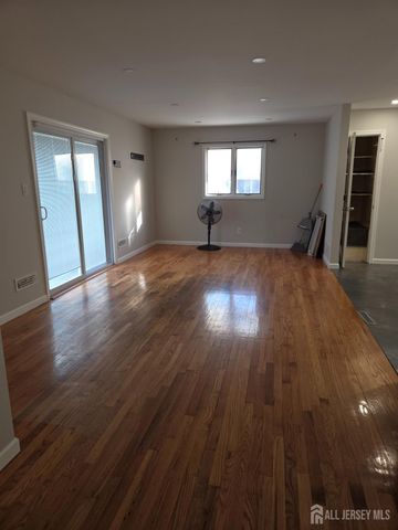 5200 Emerson Street, Piscataway, NJ 08854