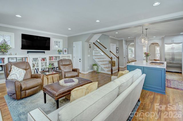 1825 Lombardy Circle, Charlotte, NC 28203