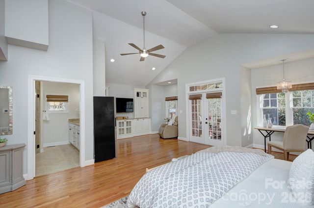 1825 Lombardy Circle, Charlotte, NC 28203