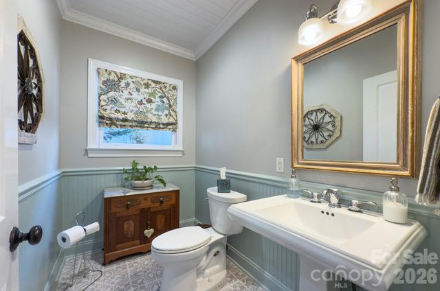 1825 Lombardy Circle, Charlotte, NC 28203