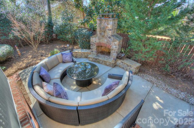 1825 Lombardy Circle, Charlotte, NC 28203