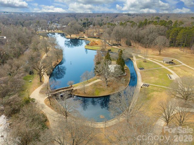 1825 Lombardy Circle, Charlotte, NC 28203