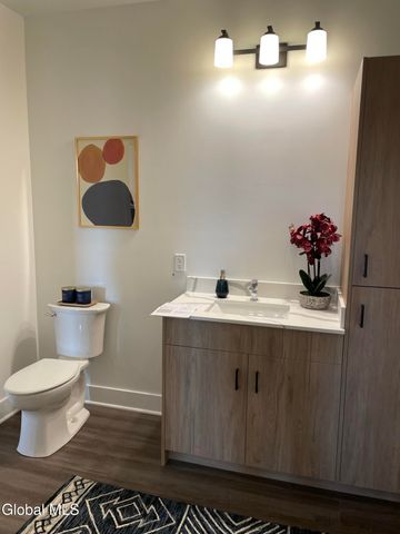 580 Columbia Turnpike 208, East Greenbush, NY 12061