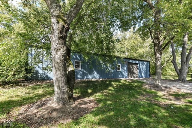 6804 W Stinemyer Road, New Palestine, IN 46163