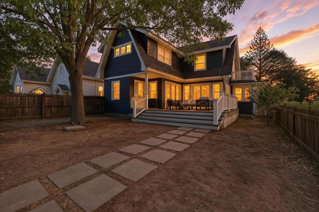 4201 N Woodburn STREET, Shorewood, WI 53211