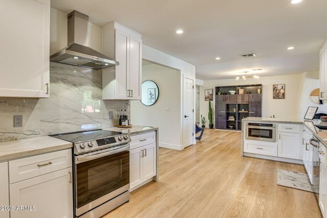 8542 E SUNNYSIDE Drive, Scottsdale, AZ 85260