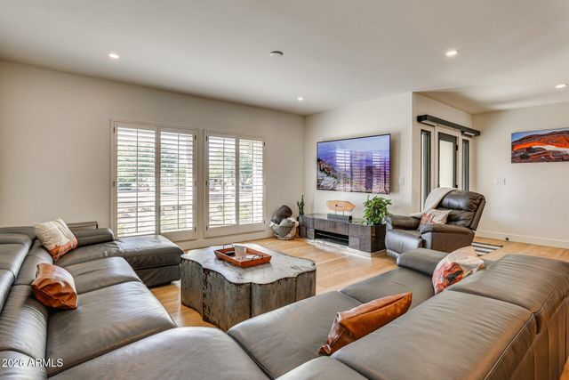 8542 E SUNNYSIDE Drive, Scottsdale, AZ 85260