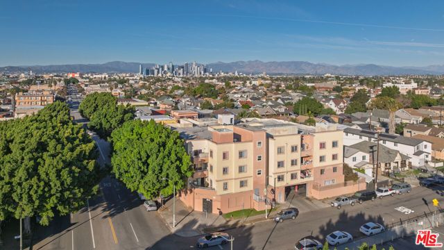 4920 S Broadway, Los Angeles, CA 90037