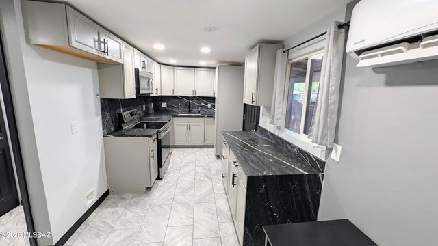4319 S 16th Avenue, Tucson, AZ 85714