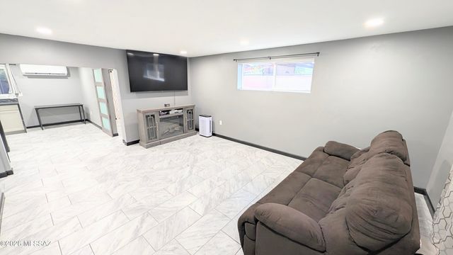 4319 S 16th Avenue, Tucson, AZ 85714