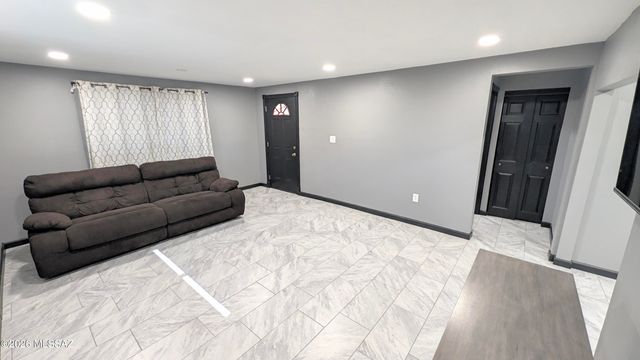 4319 S 16th Avenue, Tucson, AZ 85714