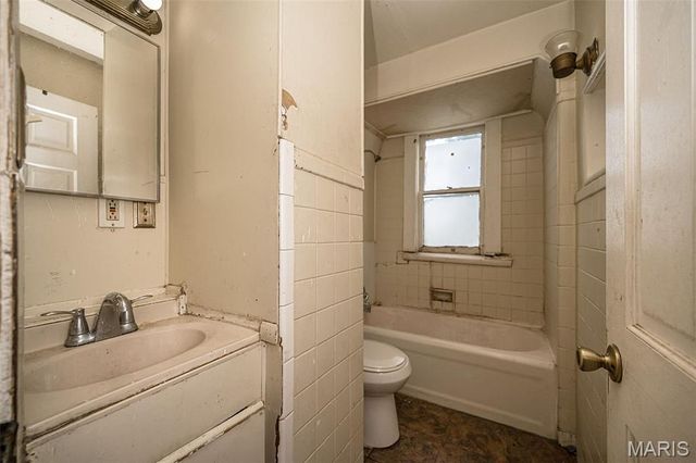 817 Abston Avenue, St Louis, MO 63135