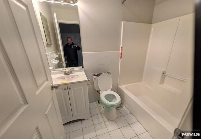 677 14th Street, Newark, NJ 07103