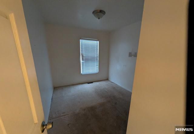 677 14th Street, Newark, NJ 07103