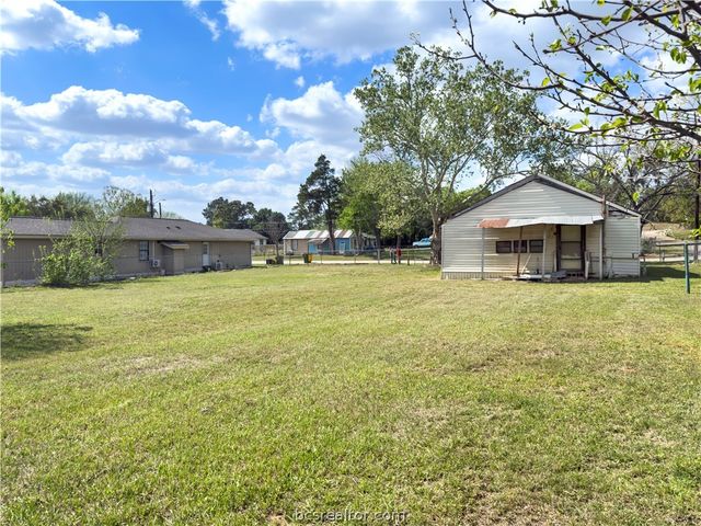 410 East 7th Street, Hearne, TX 77859