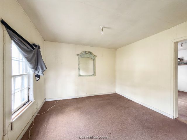 410 East 7th Street, Hearne, TX 77859
