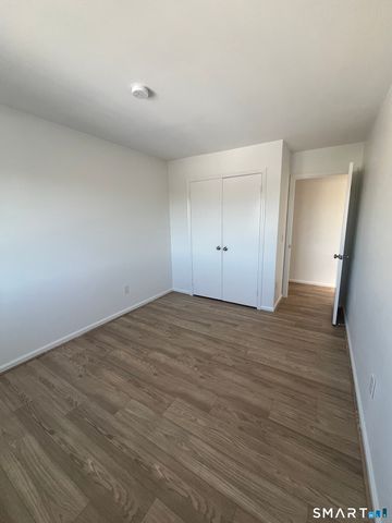 31 Stuart Avenue APT 12, Norwalk, CT 06850