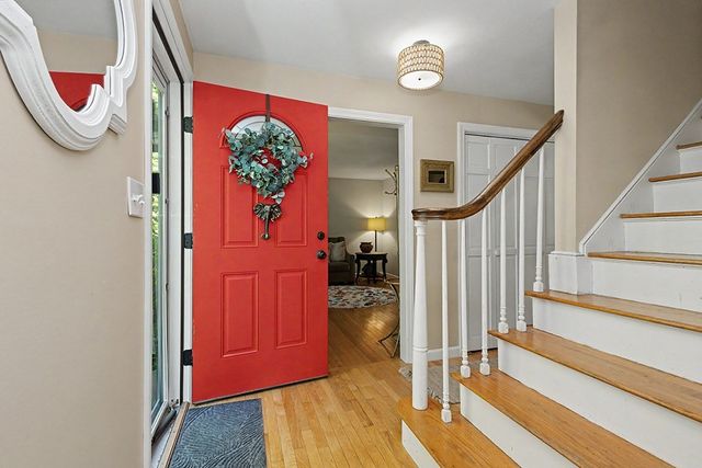 19 Short St, Franklin, MA 02038