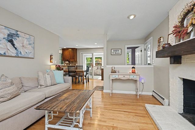 19 Short St, Franklin, MA 02038