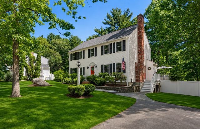 19 Short St, Franklin, MA 02038