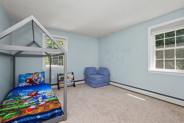 19 Short St, Franklin, MA 02038
