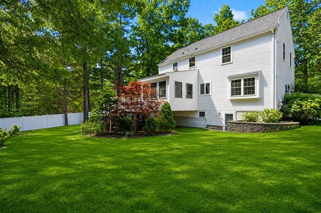 19 Short St, Franklin, MA 02038