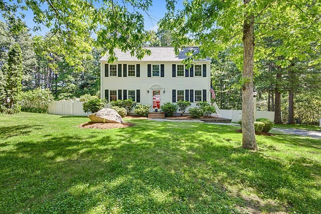 19 Short St, Franklin, MA 02038