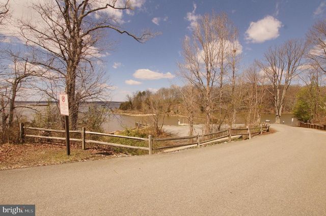 8965 RIVERSIDE RD, Nanjemoy, MD 20662