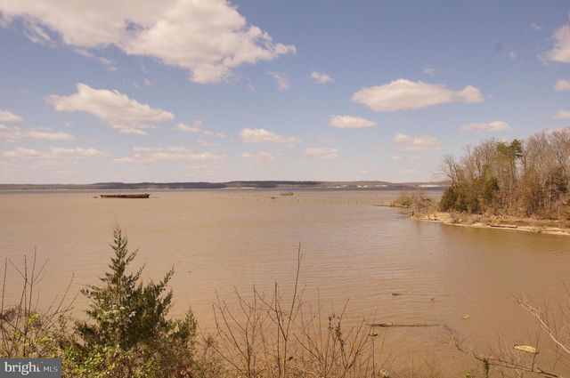 8965 RIVERSIDE RD, Nanjemoy, MD 20662
