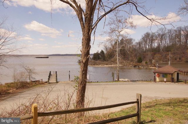 8965 RIVERSIDE RD, Nanjemoy, MD 20662