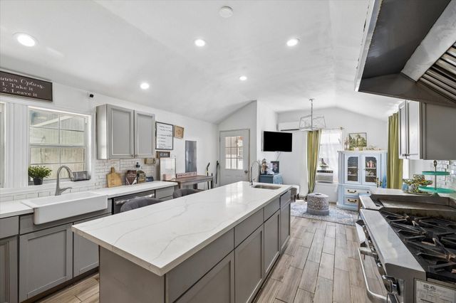19529 Mary Lane, Montgomery, TX 77316
