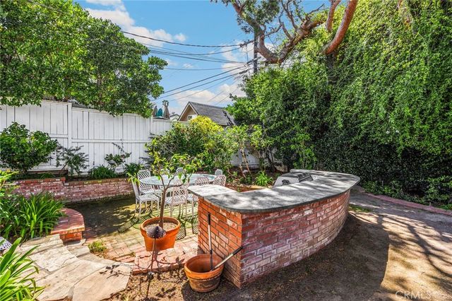 3301 Tilden Avenue, Los Angeles, CA 90034