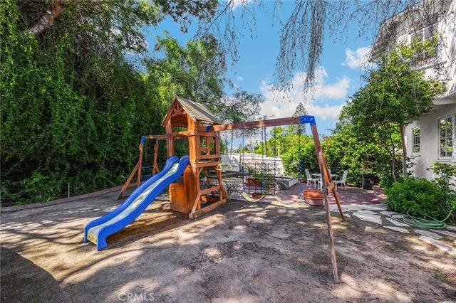 3301 Tilden Avenue, Los Angeles, CA 90034