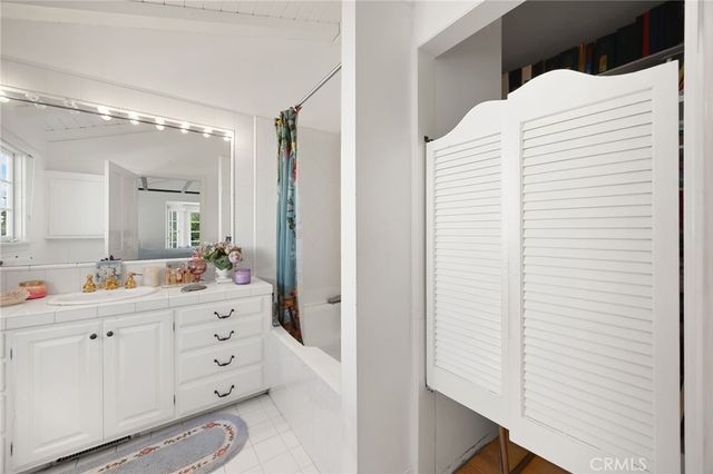 3301 Tilden Avenue, Los Angeles, CA 90034