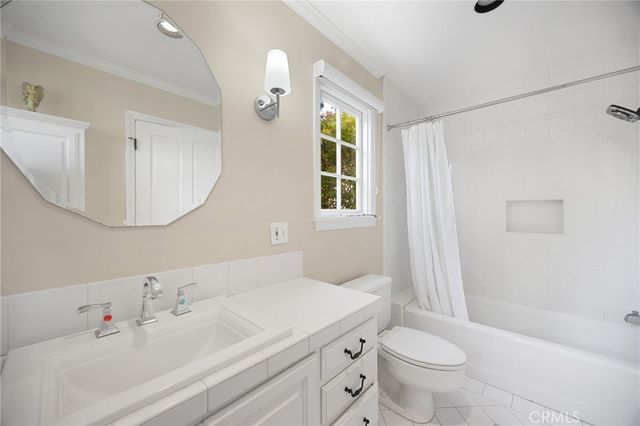 3301 Tilden Avenue, Los Angeles, CA 90034