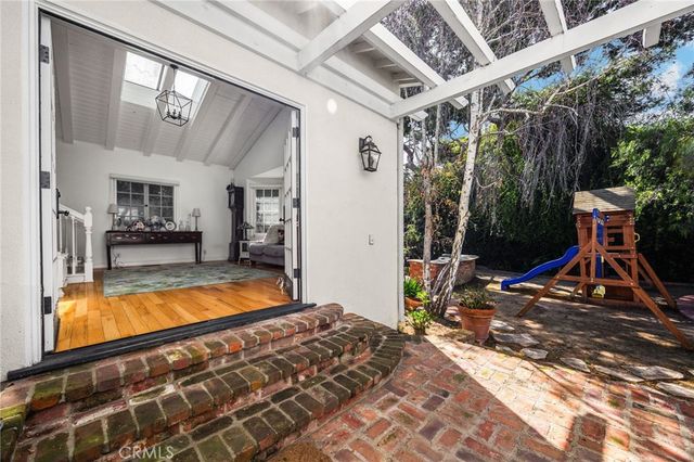 3301 Tilden Avenue, Los Angeles, CA 90034