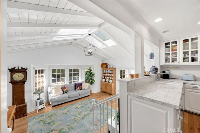 3301 Tilden Avenue, Los Angeles, CA 90034