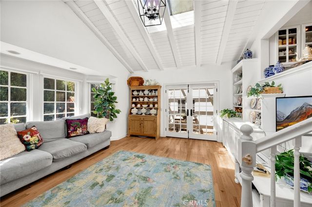 3301 Tilden Avenue, Los Angeles, CA 90034