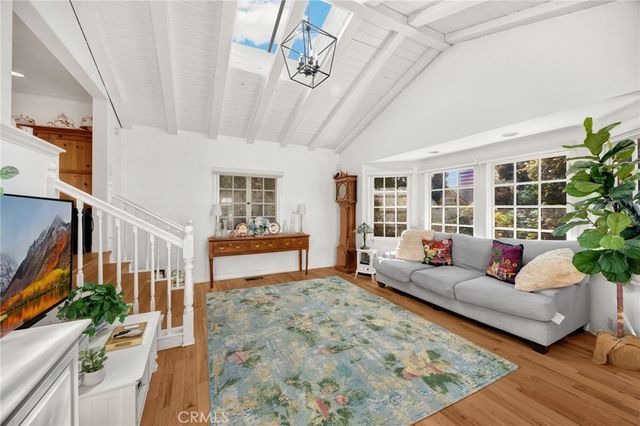 3301 Tilden Avenue, Los Angeles, CA 90034