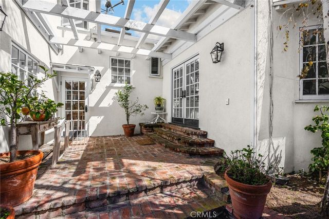 3301 Tilden Avenue, Los Angeles, CA 90034