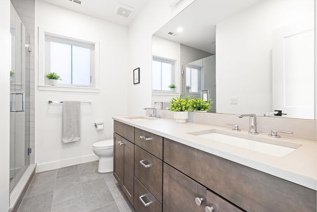 96 Otis St 1, Cambridge, MA 02141